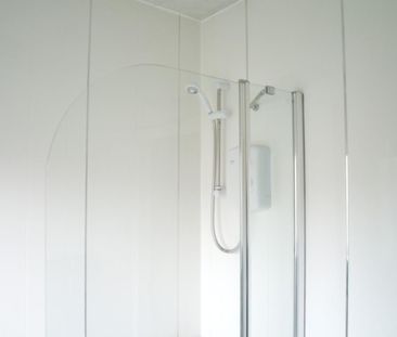 5 bedroom semi-detached house to rent - Photo 2