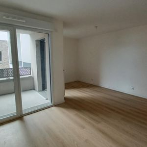 location Appartement T1 DE 27.6m² À CERGY - Photo 2