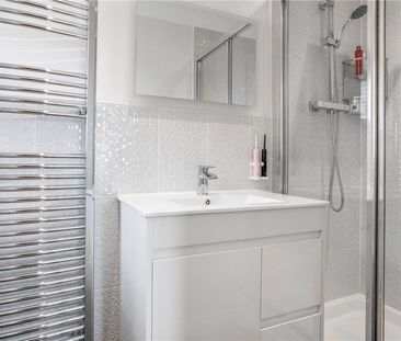 4 bedroom detached house to rent - Photo 6
