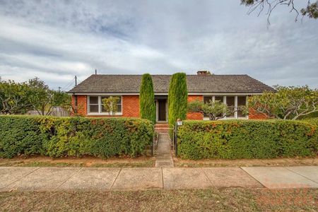 13 Kootara Street, Narrabundah ACT 2604 - House For Rent | Domain - Photo 3