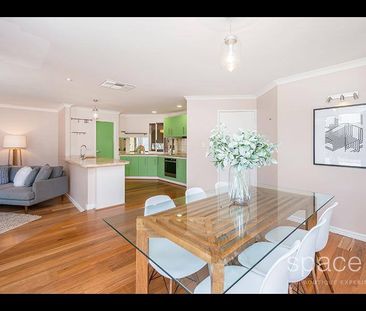 Private and secure unfurnished duplex home - Photo 5