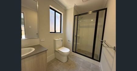 Modern & Versatile! - Photo 3