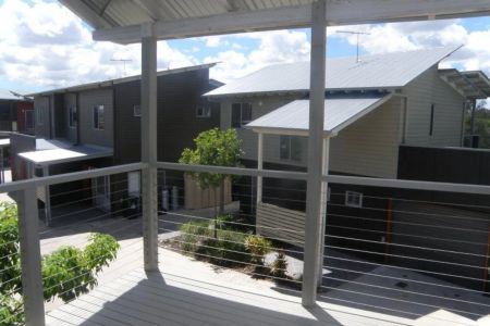 Stylish 3-Bedroom Townhouse with Alfresco Entertaining in Corinda - Photo 5