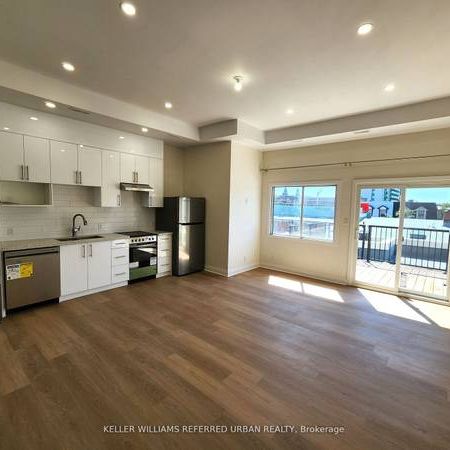 RENOVATED heart of bloor street west very spacious layout! - Photo 3