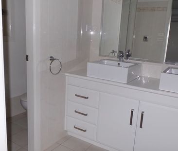 WESTDALE - Family Home In Quite Street - Photo 2