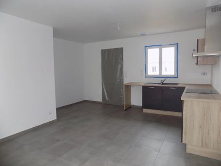 Location Maison 5 pièces 93 m2 à Niort - Photo 3