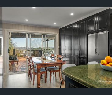 Outstanding Family Home - Photo 5