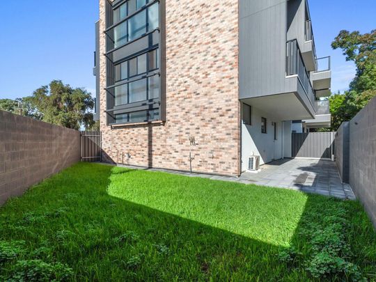 1/2 Beckman Street, Plympton - Photo 1