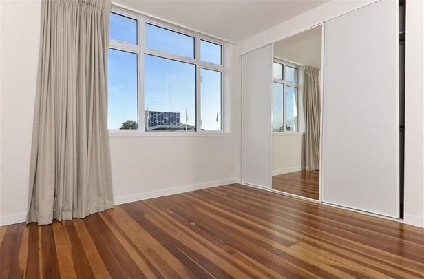 One Bedroom- Renovated to an Exceptionally High Standard - Photo 1