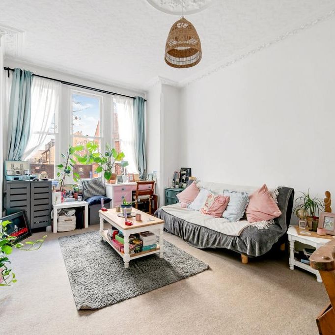 1 bedroom flat to rent - Photo 1