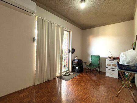 Convenient & Comfortable Living in a Prime Location - Photo 5