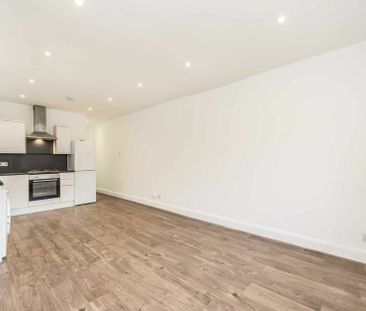 Beaconsfield Road - Photo 4