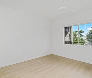 Two Bedroom Apartment Situated In A Great Location - Photo 3