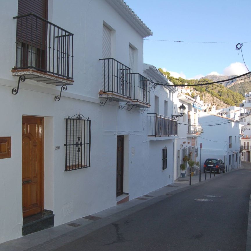 Townhouse For Long Term Rental In Frigiliana - Photo 1