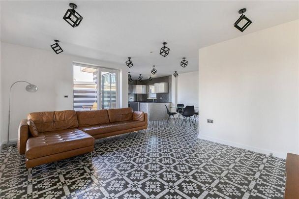3 bedroom apartment to rent - Photo 1