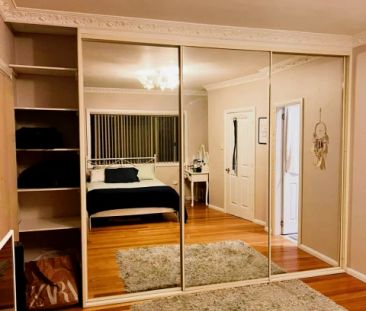 Large double ensuite bedroom in Eastlakes - Photo 1