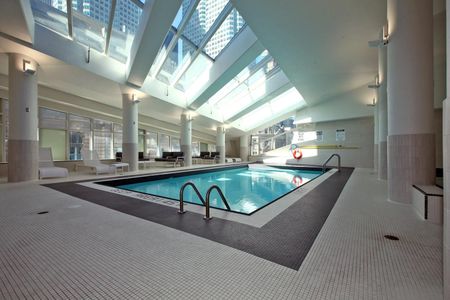 For Lease - 8 The Esplanade Avenue Unit# 3512, Toronto, Ontario - Photo 3