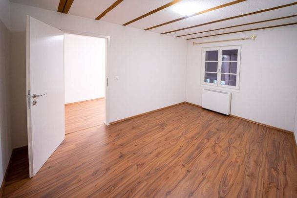 Charmante 2-Zimmer-Wohnung in historischem Gebäude in Murten - Photo 1