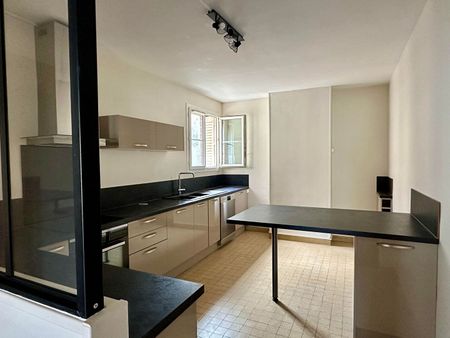 Location Appartement 3 pièces 94m² - Photo 4