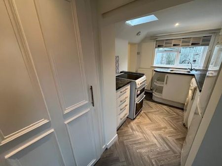 2 bedroom cottage - Photo 5