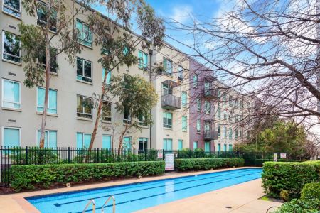 Furnished apartment on vibrant Lygon Street - Photo 4