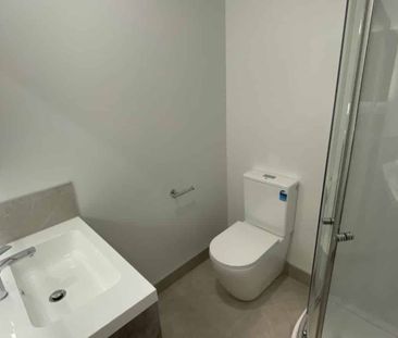 Hospital - Lake location - Photo 3