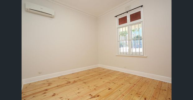 Fully renovated in the heart of Richmond - Photo 1