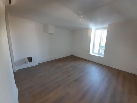 Location Appartement 3 pièces 70m² MACON 71000 - Photo 1