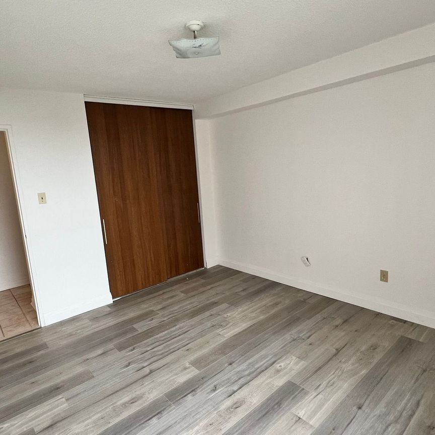 For Lease - 25 Kensington Road Unit# 1407, Brampton, Ontario - Photo 1