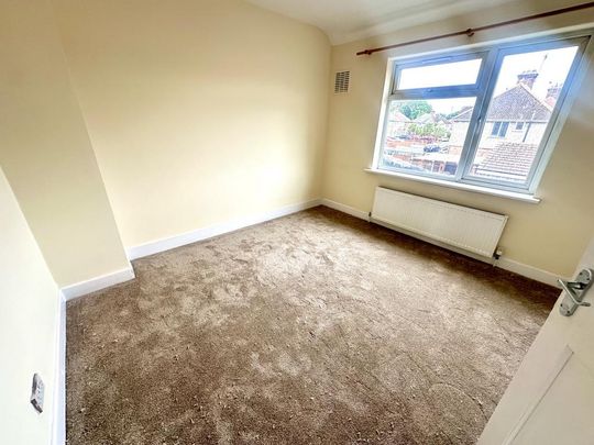 4 bedroom semi-detached house to rent - Photo 1