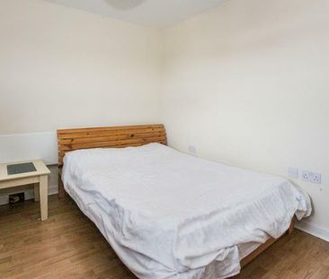 1 Bed Flat, The Academy, LU1 - Photo 2