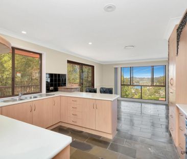 Four bedroom home with amazing views. Includes water, electricity &... - Photo 3