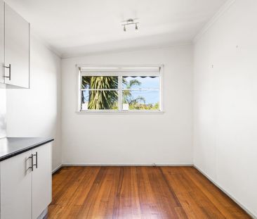 6 Bushfield Cres, Coolaroo, Vic 3048 - Photo 4