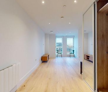 Studio to rent - Photo 2