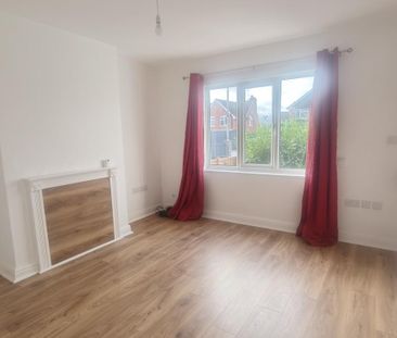 2 bedroom end of terrace house to rent - Photo 2