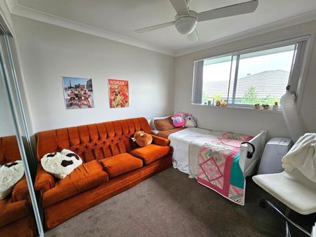 MODERN TOWNHOUSE - Photo 3