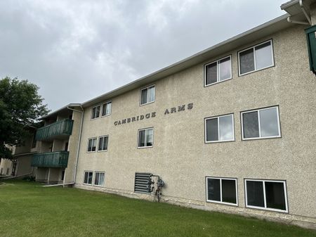 2 Weeks Free Spacious 2-Bedroom Apartment - SMALL PET FRIENDLY! - Photo 5