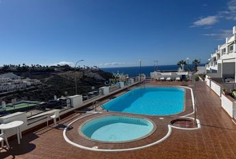 Puerto Rico, Canary Islands 35130