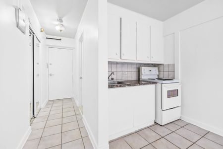 1900 avenue Lincoln, Beautiful studio for rent - Photo 2