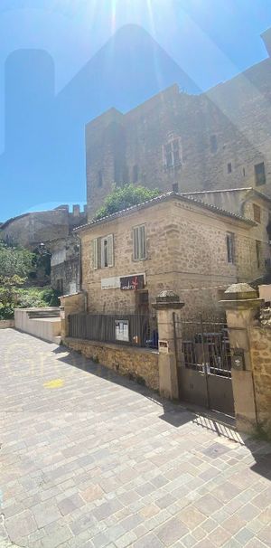 STUDIO MEUBLE CENTRE-VILLE HISTORIQUE 22M2 SALON-DE-PROVENCE, - Photo 1