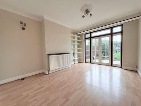 Surbiton, Surrey, KT6 - Photo 5