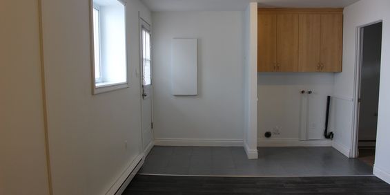 Grand 3 1/2 Au Rez-de-chaussée - Photo 3