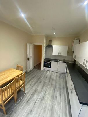 3 bedroom apartment to rent - Photo 1