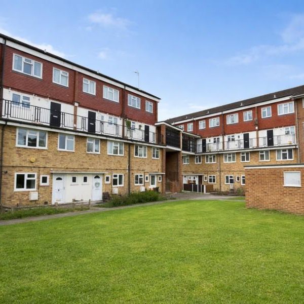 3 bedroom maisonette to rent - Photo 1
