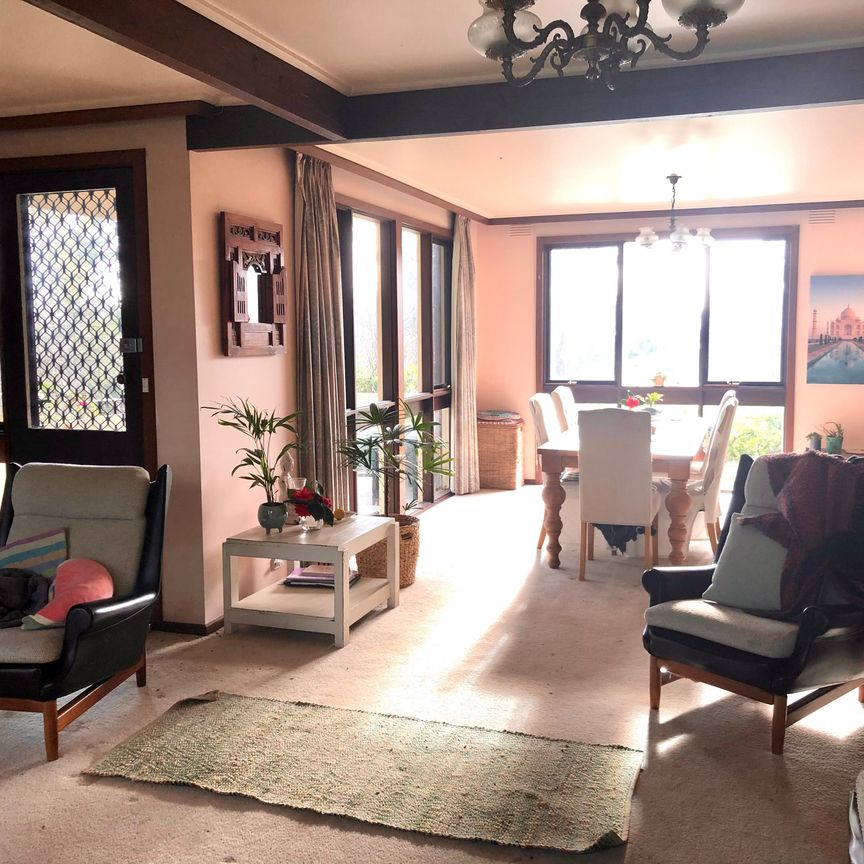 Templestowe - Photo 1