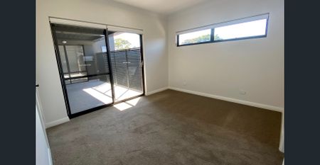 Beautiful boutique 2x2 apartment in North Perth - Photo 4