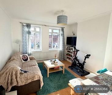 1 bedroom in a flat share to rent - Photo 1