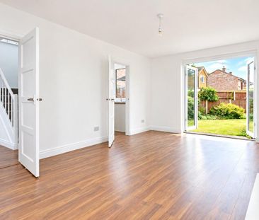 3 bedroom semi-detached house to rent - Photo 1
