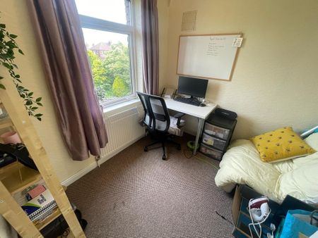 3 bedroom semi-detached house to rent - Photo 5