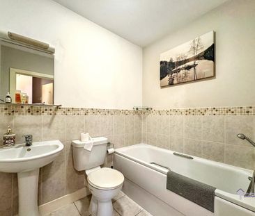 2 bedroom flat to rent - Photo 2